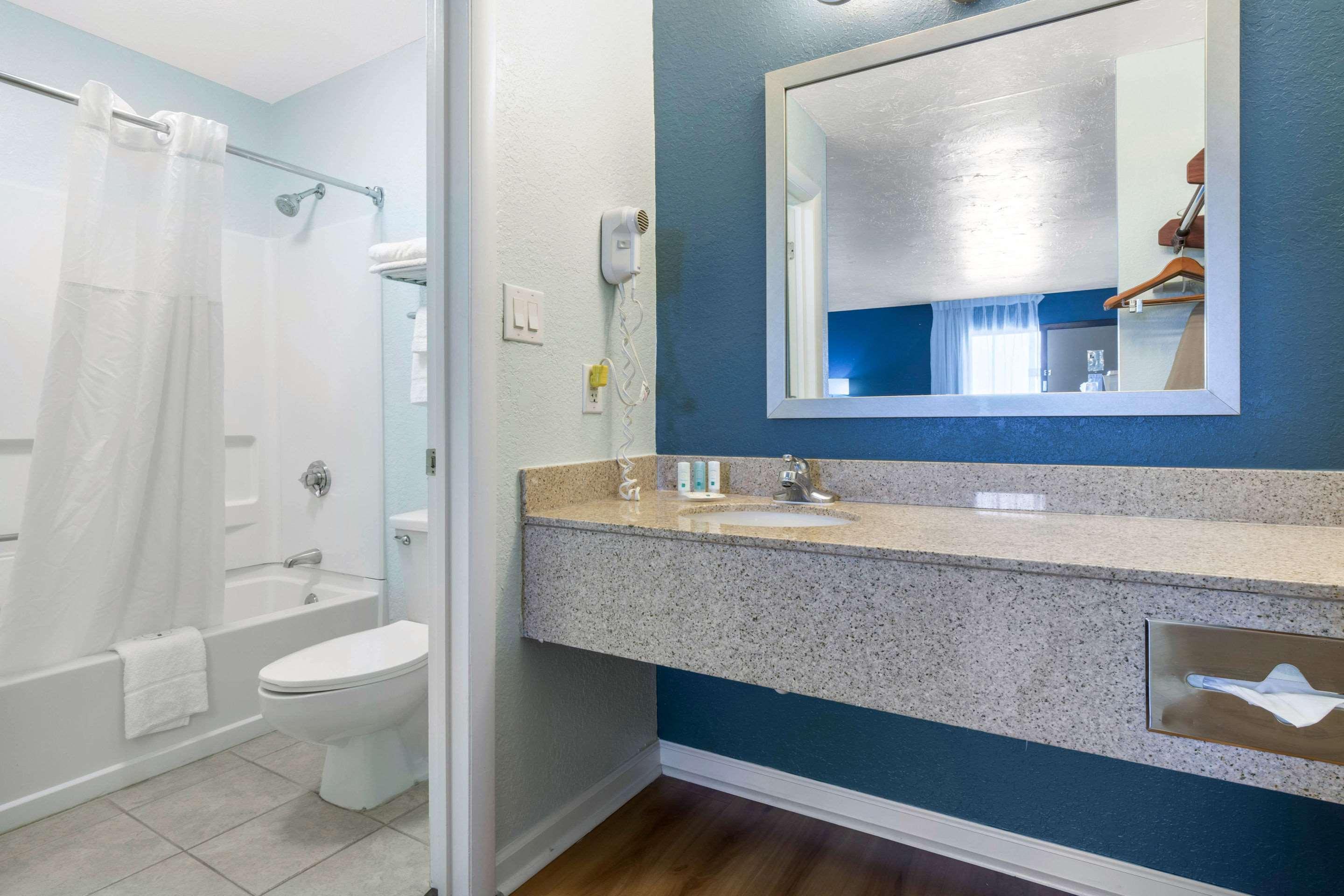 Quality Inn Carolina Oceanfront Kill Devil Hills Exterior photo